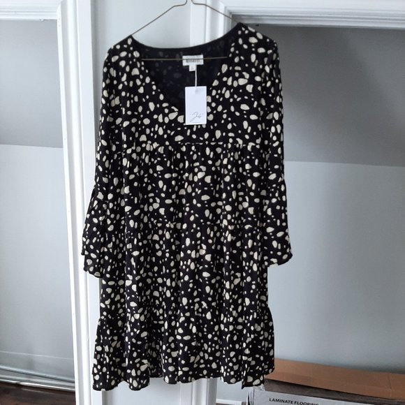 Tiered mini dress - Picture 1 of 3